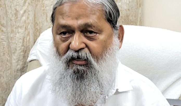 ऊर्जा मंत्री अनिल विज ने अंबाला छावनी से संबंधित चल रही परियोजनाओं के बारे में की समीक्षा बैठक
