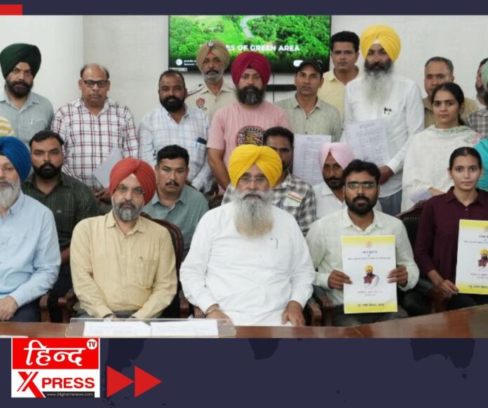 गुरमीत सिंह खुड्डियां ने पशु पालन विभाग में 8 नौजवानों को नियुक्ति पत्र सौंपे