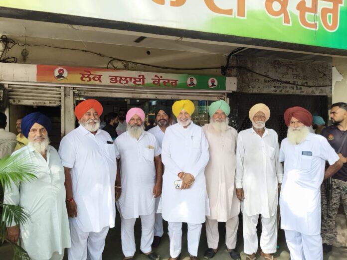 सिद्धू ने कहा कि हमारा संदेश स्पष्ट है - पंजाब के किसानों के अधिकारों की रक्षा करना हमारा मुख्य कर्तव्य है।