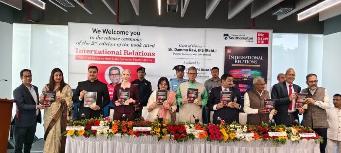 प्रो. असीम कुमार घोष, हरियाणा राज्यपाल, गुरुग्राम, पुस्तक विमोचन, इंटरनेशनल रिलेशंस, शिक्षा जगत, उच्च शिक्षा, पुस्तक प्रकाशन, अकादमिक इवेंट, हरियाणा न्यूज़, ज्ञान और शिक्षा, ब्रेकिंग न्यूज़