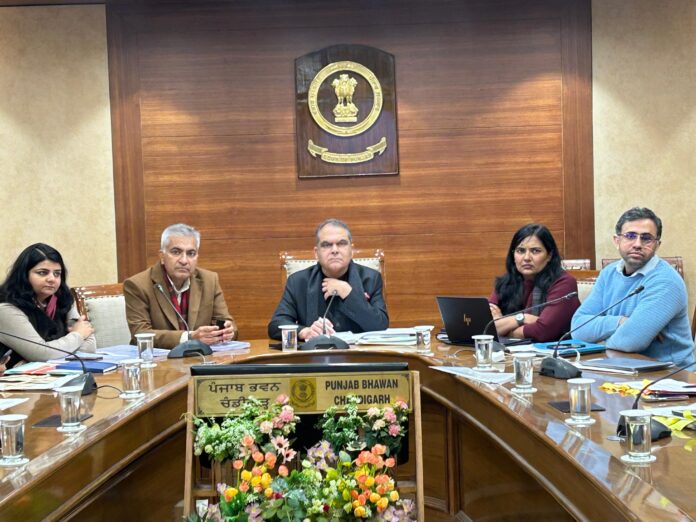 मंत्री अरोड़ा ने नगर निगम आयुक्तों, शहरी विकास के ए.डी.सी. तथा सुधार ट्रस्टों के ई.ओ. के साथ की बैठक, स्थानीय निकायों के सभी कार्यों की ली समीक्षा