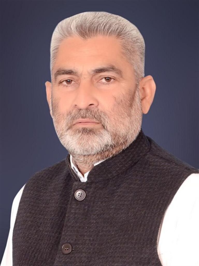 सामंती मानसिकता त्यागें बाजवा, मेहनतकशों का मजाक उड़ाने वाली कांग्रेस का 2027 में जनता खुद बजाएगी बैंड-बाजा: लाल चंद कटारूचक