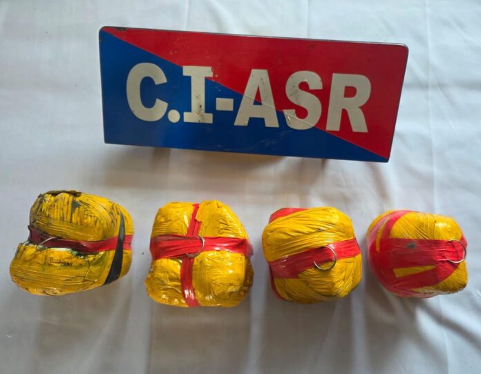 अमृतसर में सीमा पार ड्रग तस्करी का भंडाफोड़, 5 किलो हेरोइन के साथ चार गिरफ्तार