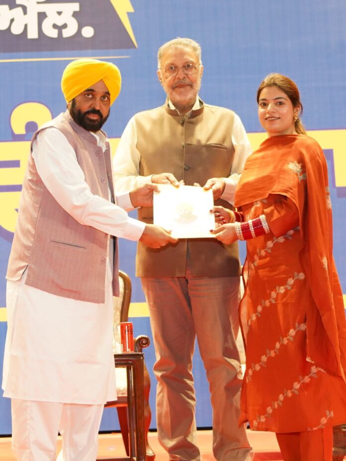 पिछली सरकारों ने एक दशक से अधिक समय तक युवाओं को नौकरियों से वंचित रखा, ‘आप’ सरकार ने केवल चार वर्षों में मेरिट के आधार पर बिना रिश्वत के 65,000 से अधिक सरकारी नौकरियाँ दीं: मुख्यमंत्री भगवंत सिंह मान