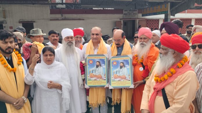 राघव चड्ढा बताएं, जनहित के मुद्दों पर मोदी सरकार के खिलाफ बोलने से क्यों डर रहे?- आप