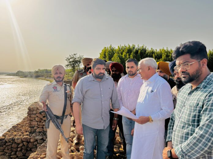 पंजाब सरकार द्वारा अगमपुर पुल की सुरक्षा के लिए 19.72 करोड़ रुपये के बाढ़ नियंत्रण कार्य जारी: बरिंदर कुमार गोयल
