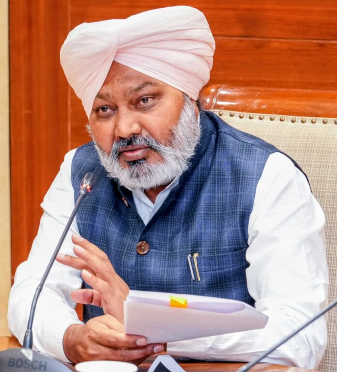 पंजाब टैक्स विभाग ने फर्जी बिलिंग के बड़े रैकेट का पर्दाफाश किया; लुधियाना स्थित फर्म का डायरेक्टर गिरफ्तार: हरपाल सिंह चीमा
