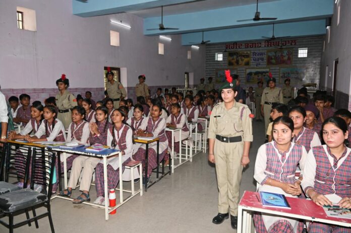 पंजाब पुलिस के ‘स्टूडेंट पुलिस कैडेट’ कार्यक्रम को मिला बड़ा समर्थन; पंजाब भर के 280 स्कूलों के लगभग 11,200 विद्यार्थी उठा रहे हैं लाभ