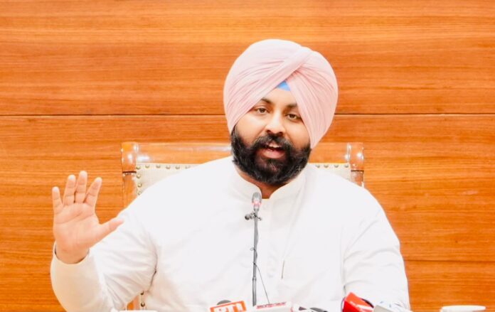 पंजाब शिक्षा क्रांति: 59 सरकारी स्कूल छात्रों ने जेईई एडवांस्ड परीक्षा पास की, IIT क्वालिफायर्स में 34% की बढ़ोतरी