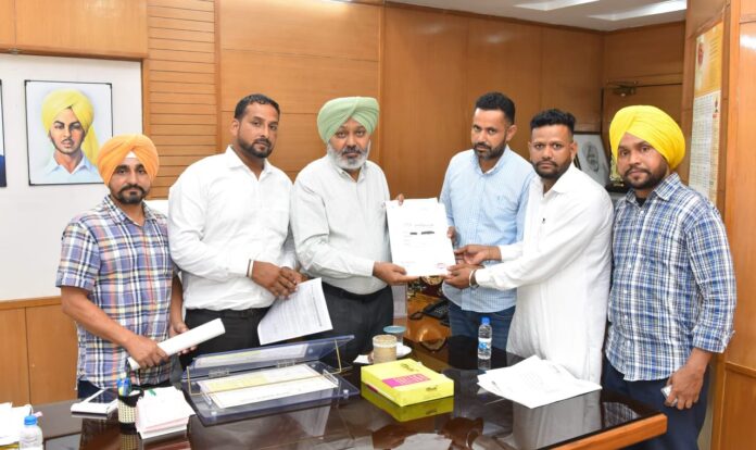 पंजाब सरकार ने शिक्षा और बिजली विभागों को कर्मचारियों की मांगें जल्द सुलझाने के दिए निर्देश | 24 Ghante News