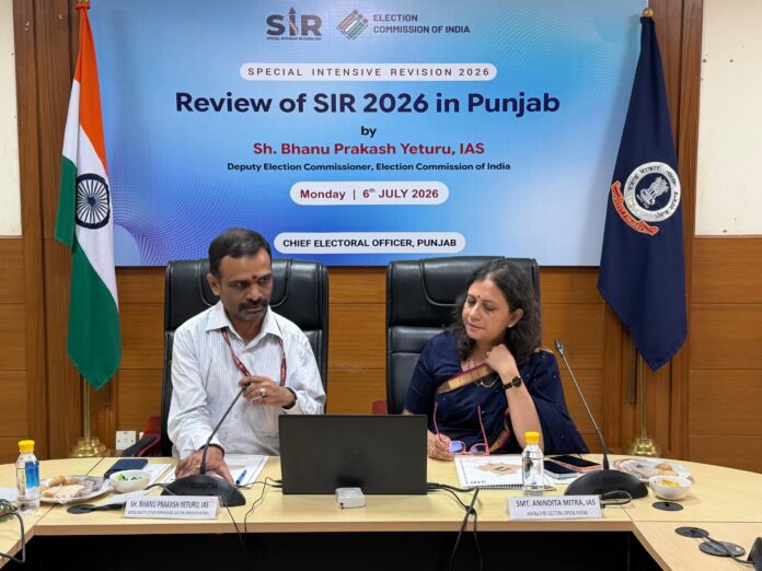 दो नशा तस्करी नेटवर्क से जुड़े तीन व्यक्ति 13 किलोग्राम हेरोइन सहित अमृतसर से गिरफ्तार